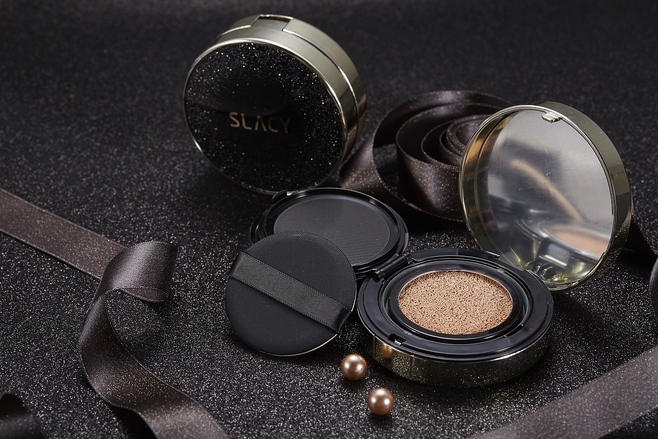 高端美妝產(chǎn)品攝影技巧 展現(xiàn)粉底與護膚品的精致魅力